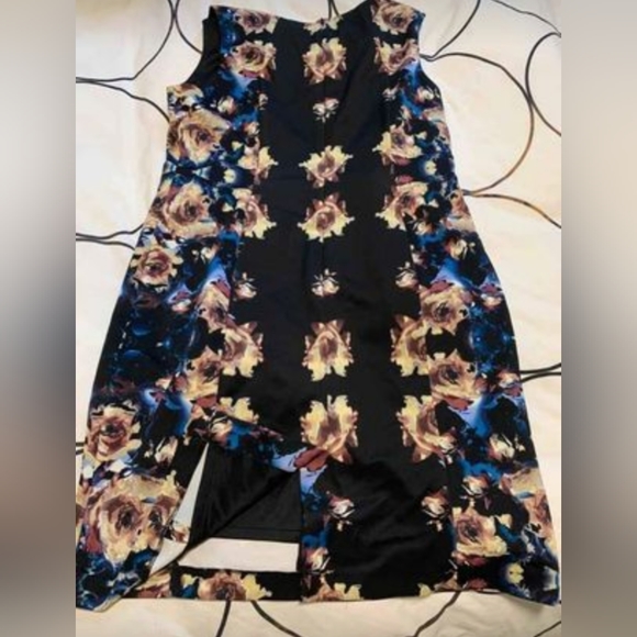 Tahari dress . Size L - Picture 1 of 2